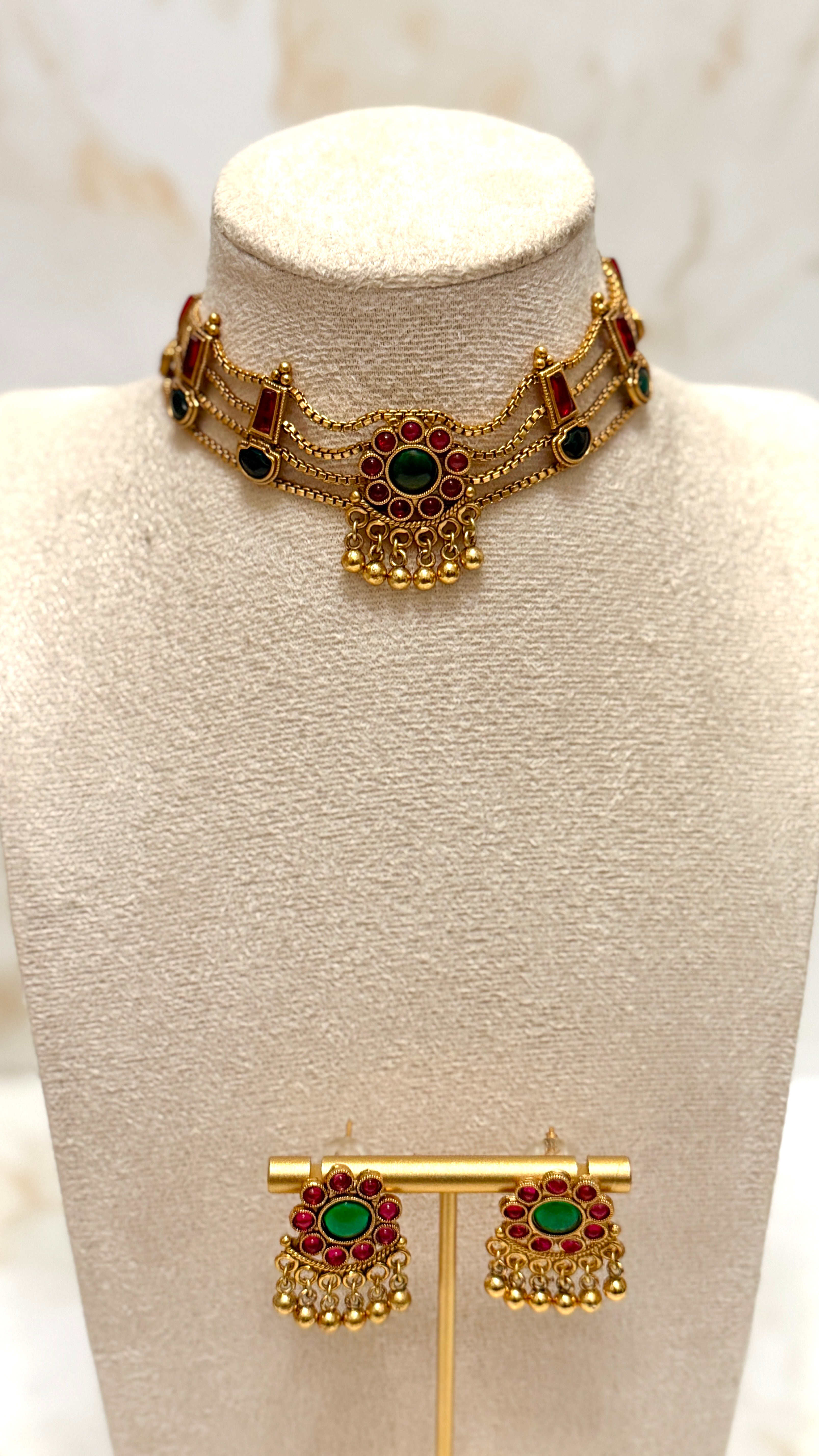 Traditional Choker